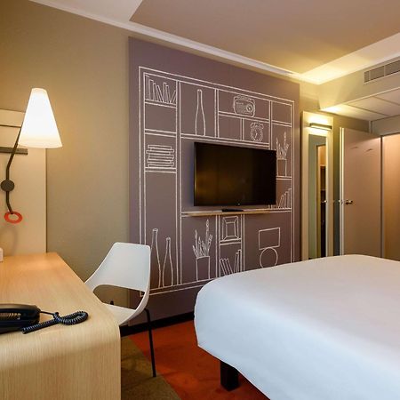 Ibis Nuernberg City Am Plaerrer Bagian luar foto