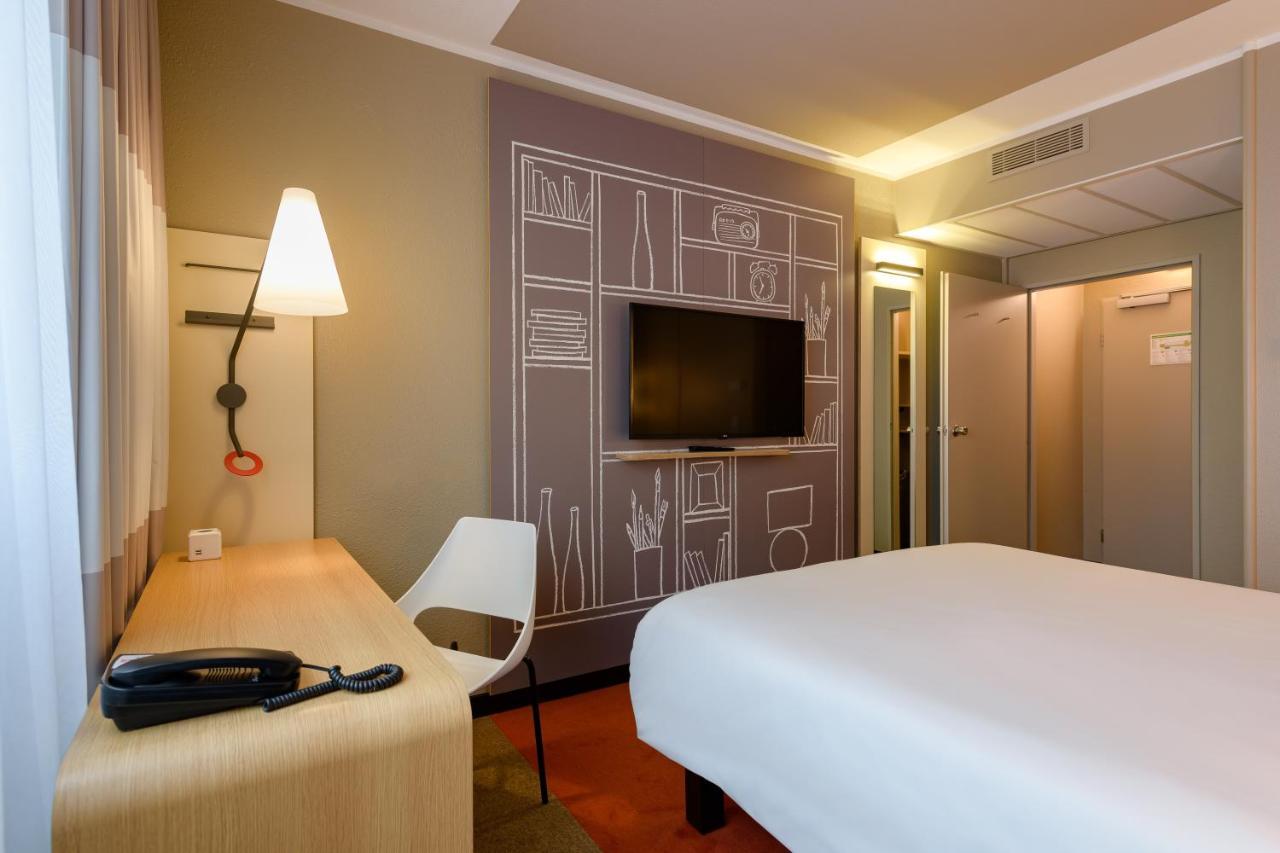 Ibis Nuernberg City Am Plaerrer Bagian luar foto