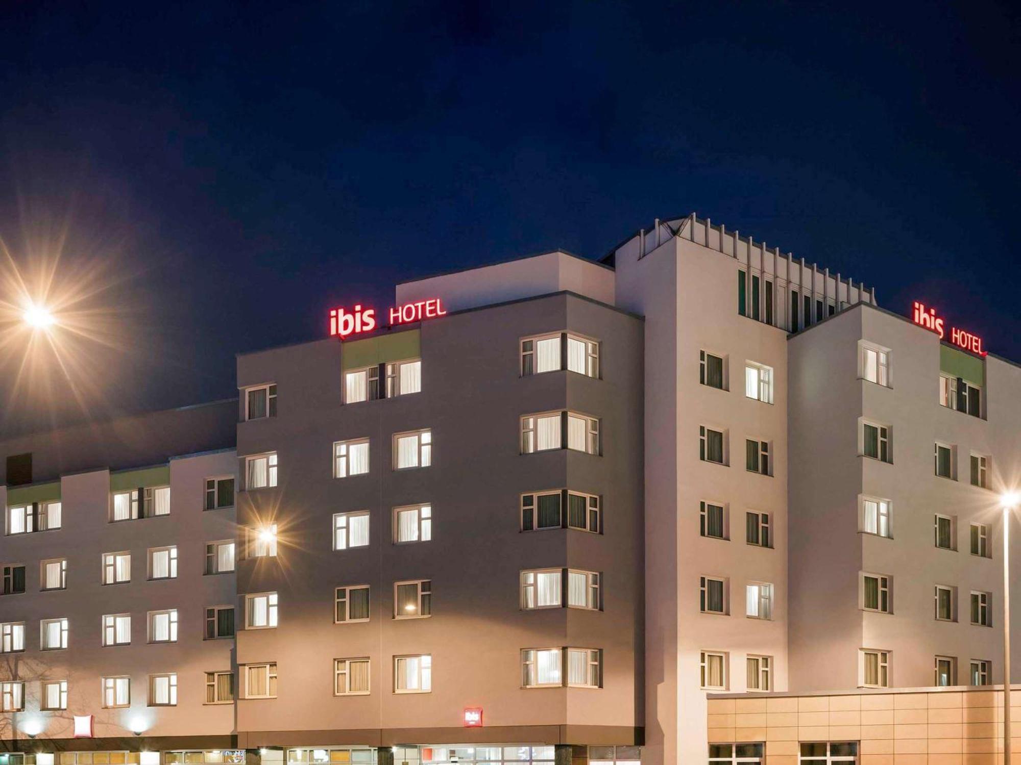 Ibis Nuernberg City Am Plaerrer Bagian luar foto
