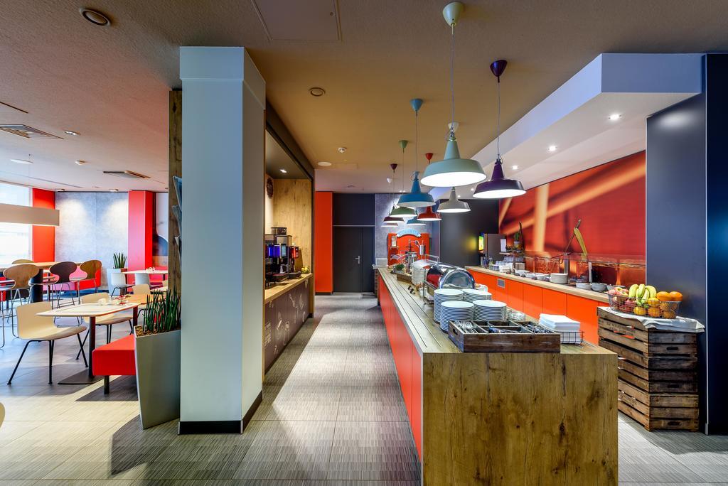 Ibis Nuernberg City Am Plaerrer Bagian luar foto