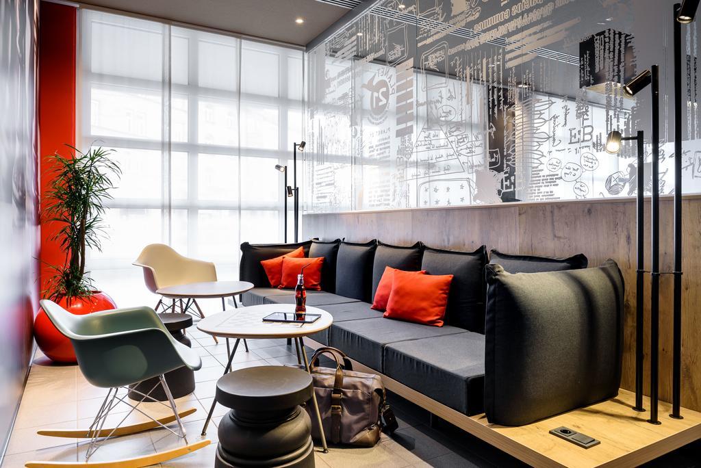 Ibis Nuernberg City Am Plaerrer Bagian luar foto