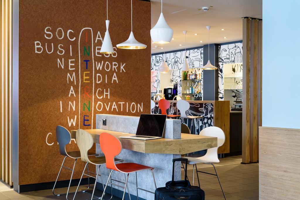 Ibis Nuernberg City Am Plaerrer Bagian luar foto